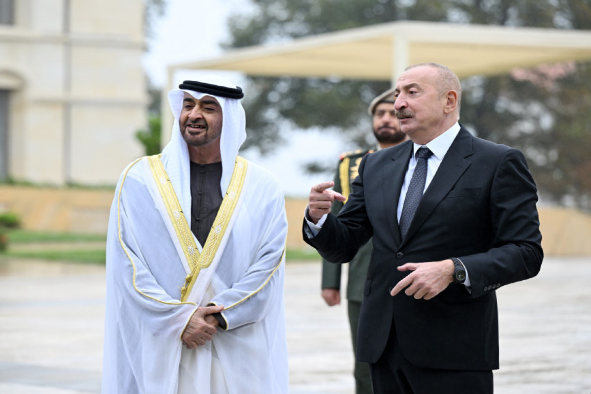 Les présidents azerbaïdjanais et émirien visitent les statues criblés de balles des éminentes personnalités azerbaïdjanaises