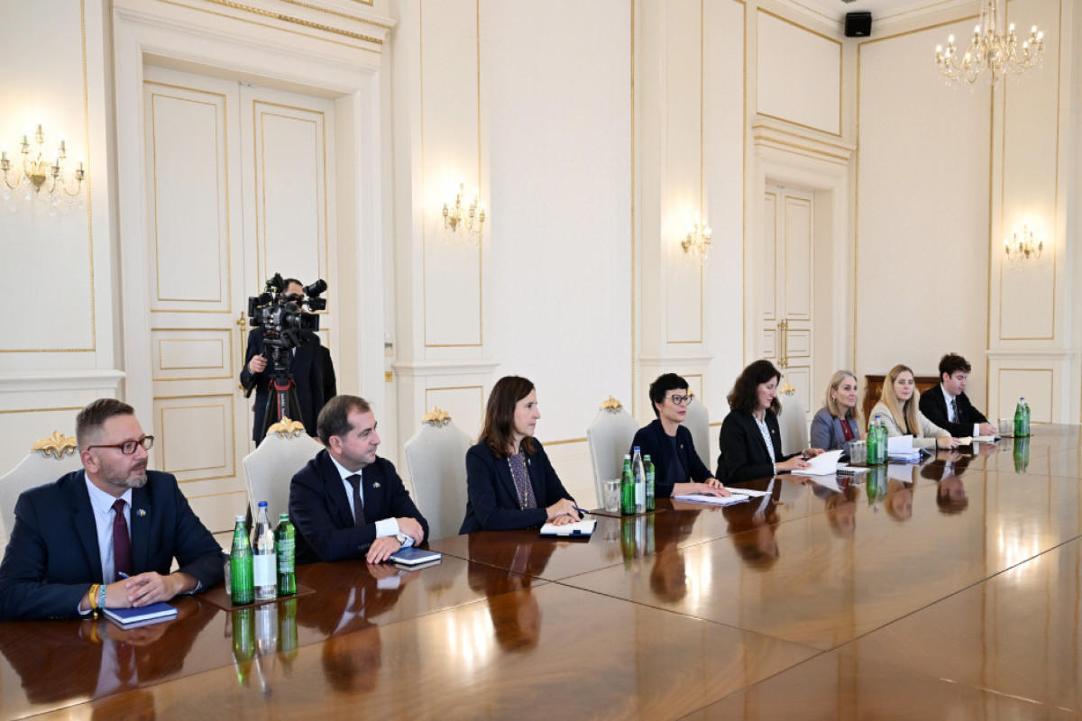 Le président azerbaïdjanais reçoit la commissaire européenne à l’élargissement