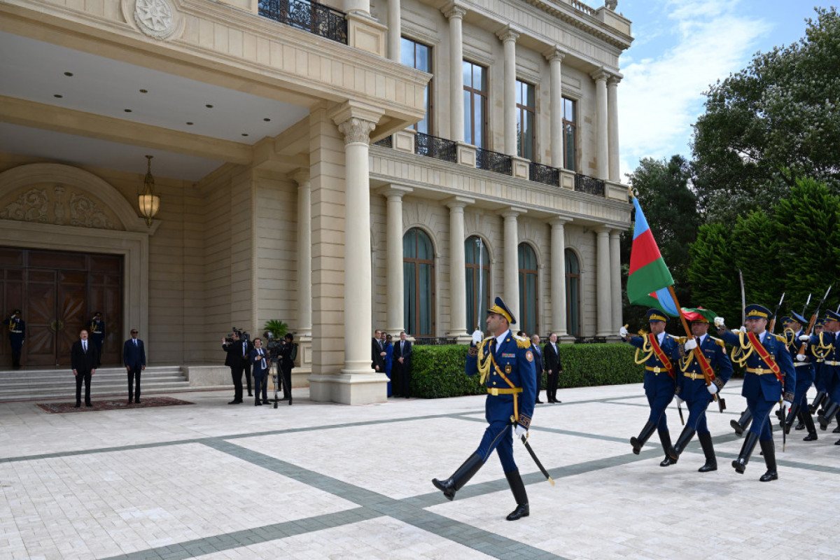 Cérémonie d’accueil officiel du président rwandais à Bakou