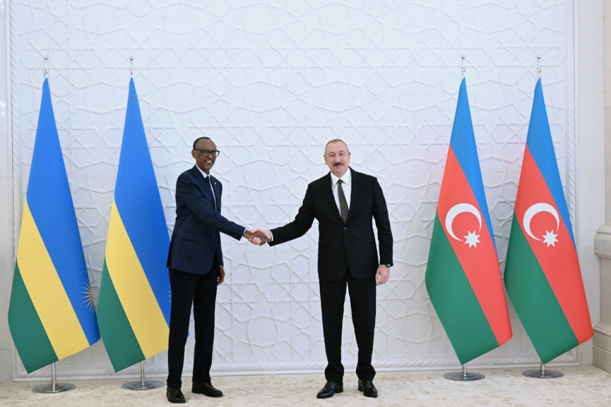 Cérémonie d’accueil officiel du président rwandais à Bakou