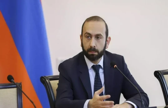 L’Arménie est prête à entamer des consultations sur le lieu de signature du traité de paix avec l’Azerbaïdjan, selon Ararat Mirzoyan