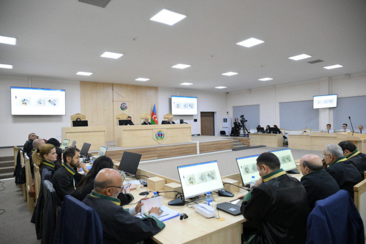 Lecture des documents liés au génocide de Khodjaly, à la tragédie de Garakend et à d'autres crimes lors du procès de citoyens arméniens