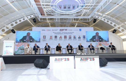 Signature d'un accord de coopération sur le développement du concept de « Ville dans la ville » entre l'Azerbaïdjan et les Émirats arabes unis