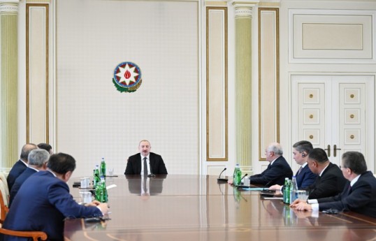 Président de l’Azerbaïdjan : Dans notre politique étrangère, nos relations avec les pays membres de l’OET constituent une priorité