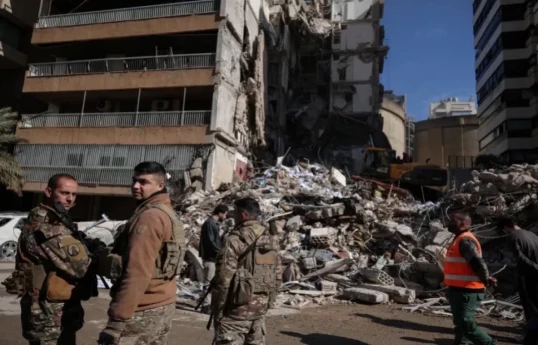 IDF bombarde le Liban, et le “Hezbollah” bombarde Israël