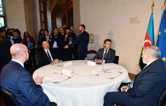 Déclaration de Prague : le règlement juridique du conflit du Karabakh, la confirmation du principe de « uti possidetis juris » -ANALYSE 