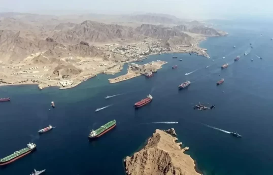 États-Unis n’empêcheront pas le passage des navires n’ayant aucun lien avec l’Iran à travers le détroit d’Hormuz