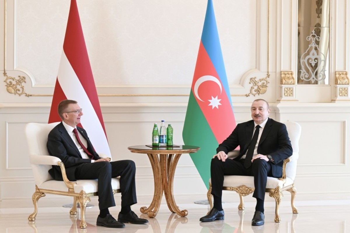 Une rencontre en tête-à-tête a eu lieu entre le président Ilham Aliyev et le président de la Lettonie