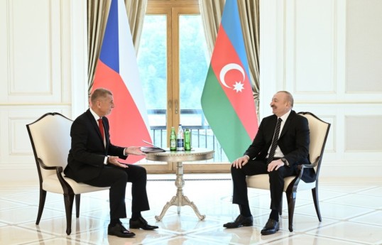 Une réunion en tête-à-tête s’est tenue à Gabala entre le président Ilham Aliyev et le Premier ministre de la République tchèque