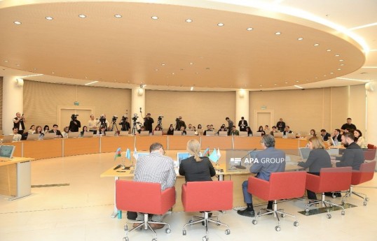 Une séance d’information suivante a été organisée pour les représentants des médias dans le cadre de WUF13