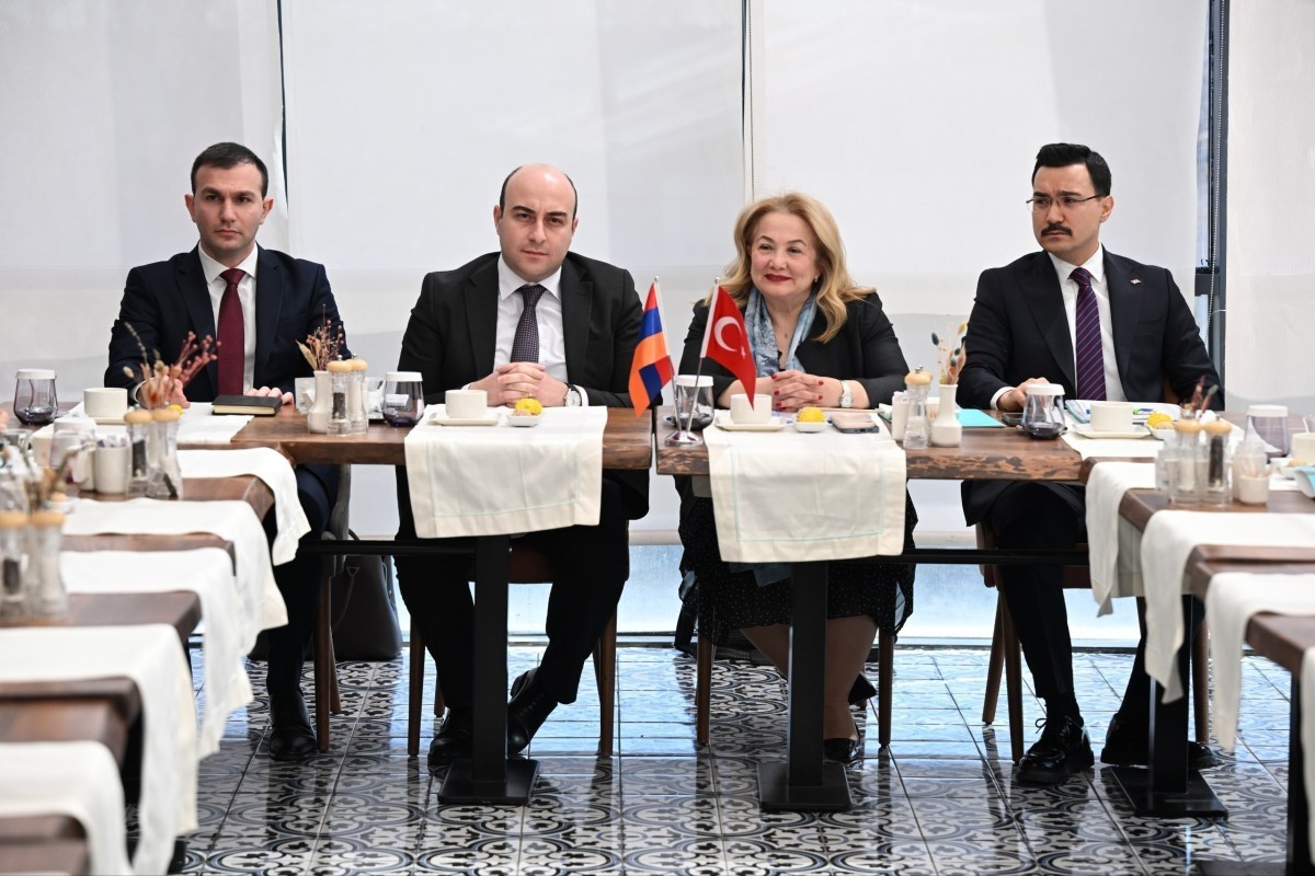 Une réunion du groupe de travail Turquie–Arménie sur la restauration de la ligne ferroviaire Gyumri–Kars a eu lieu