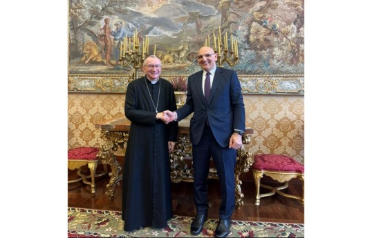 Elchin Amirbayov a discuté de la paix dans le Caucase du Sud avec le Secrétaire d’État du Vatican