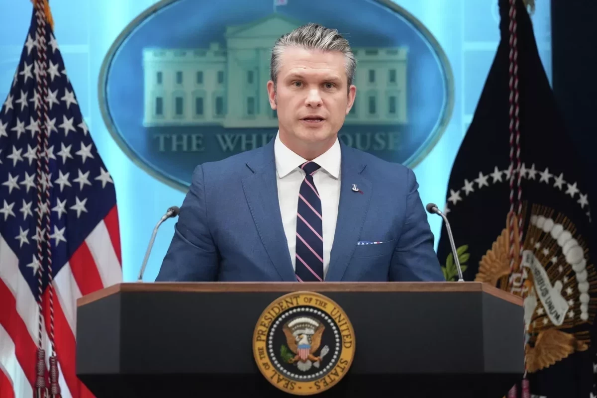 Hegseth : L’armée américaine est pleinement prête à frapper l’Iran