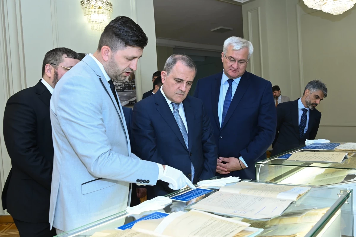 Djeyhoun Baïramov a pris connaissance, en Ukraine, de documents d’archives relatifs à l’héritage diplomatique de la République démocratique d’Azerbaïdjan
