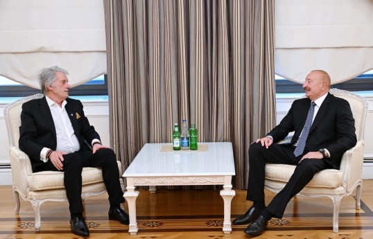 Le dirigeant azerbaïdjanais a rencontré l’ancien président de l’Ukraine