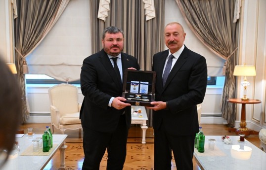Le président Ilham Aliyev s’est vu remettre le certificat de « citoyen d’honneur de la ville d’Irpin »