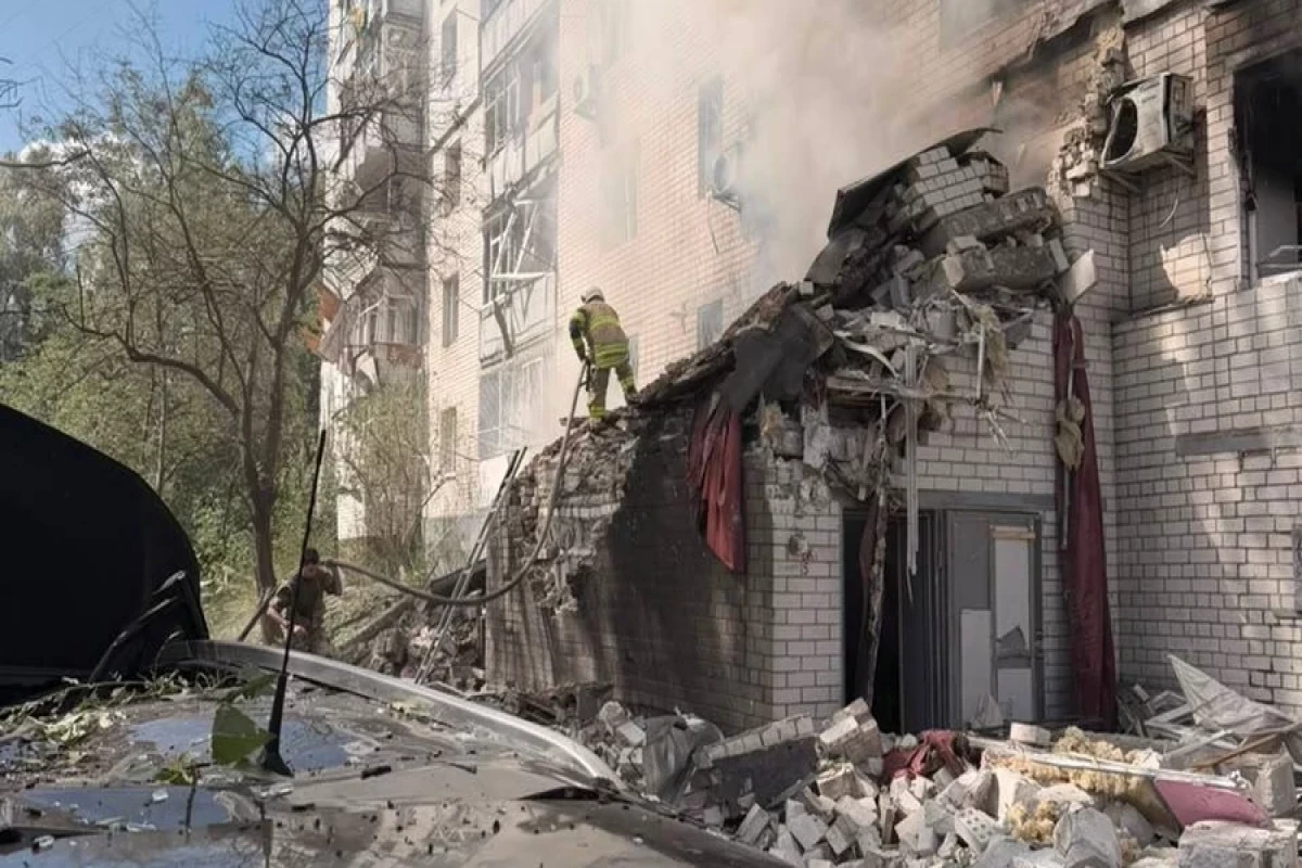 L’armée russe a frappé un bâtiment à Tchernihiv avec un drone, faisant 14 blessés