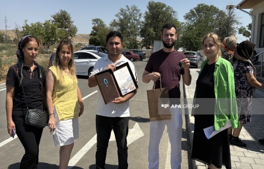 Un nouveau transfert de familles a eu lieu vers la village de Chukurbayli, dans la région de Jabrayil, et les clés des logements ont été remises -PHOTO 