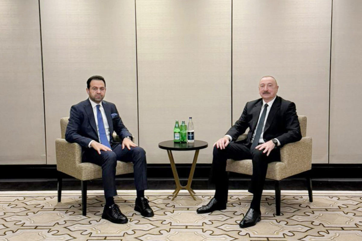 Le président a rencontré à Abou Dhabi le secrétaire général du Conseil des sages musulmans