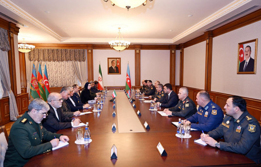 Les ministres de la Défense de l’Azerbaïdjan et de l’Iran ont discuté de la sécurité régionale-VIDÉO 