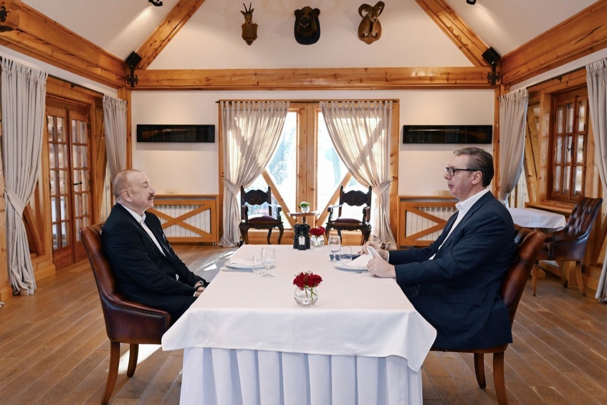 Les présidents de l’Azerbaïdjan et de la Serbie ont participé à un petit-déjeuner informel