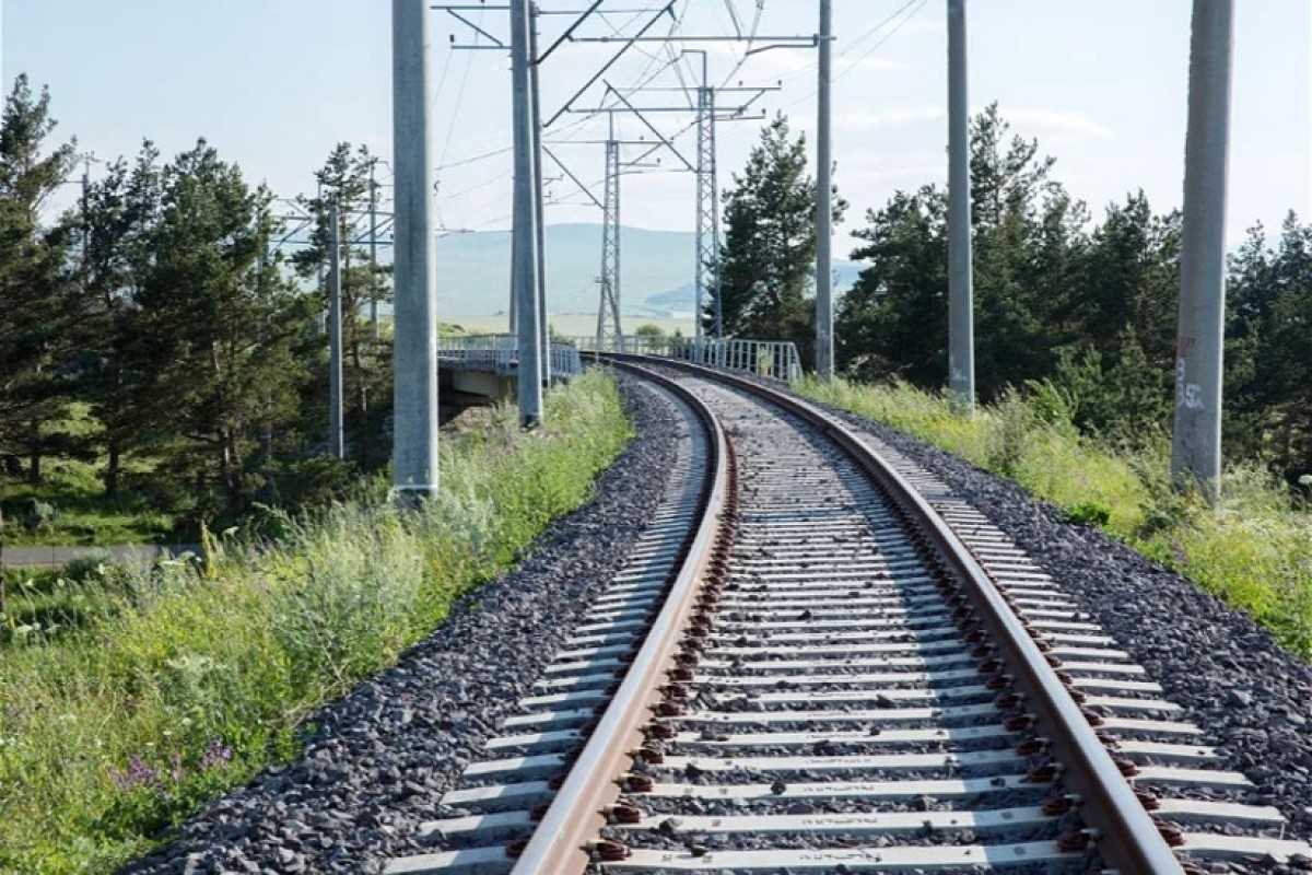 La construction du chemin de fer Rasht-Astara commencera en avril