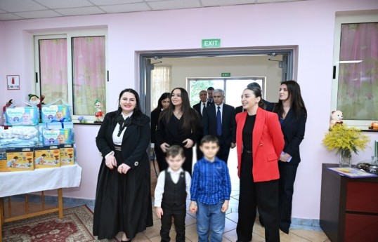 Leyla Aliyeva a visité un orphelinat et le Centre Hospitalier Universitaire à Tirana