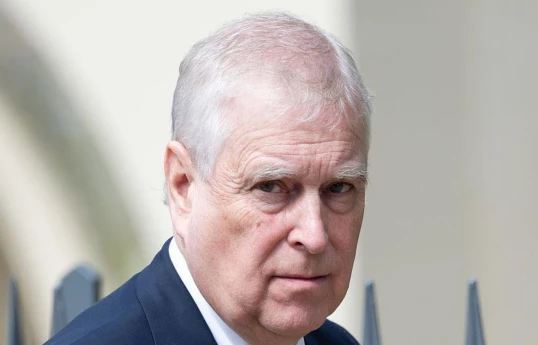Le frère du roi de Grande-Bretagne, Andrew, a été arrêté dans le cadre de l’« affaire Epstein »