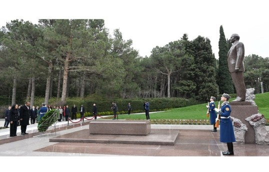 Le Premier ministre éthiopien s'est rendu sur la tombe de Heydar Aliyev dans l'Allée d'honneur