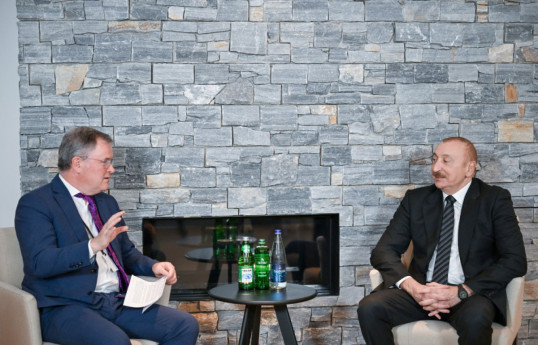 Le président Ilham Aliyev a rencontré à Davos le directeur général de la société “Vitol”