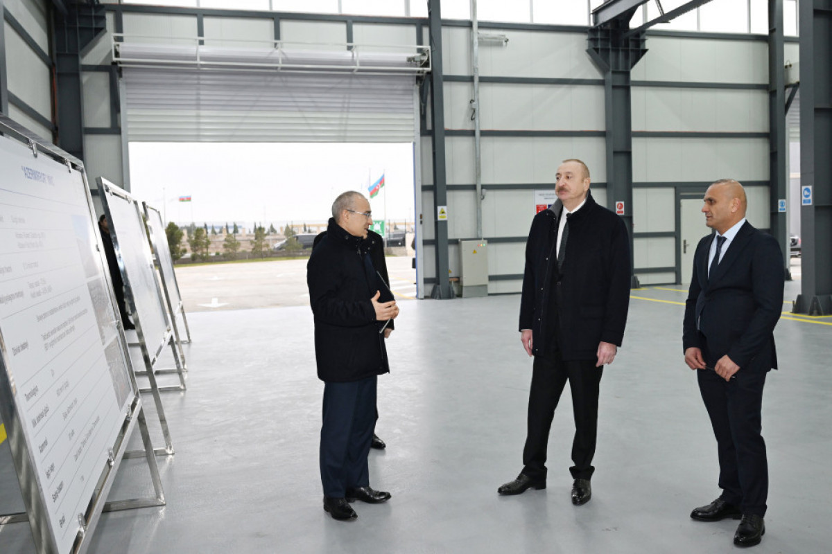 Le président a participé à l’inauguration de l’usine de production de feuilles de miroir à Sumgayit