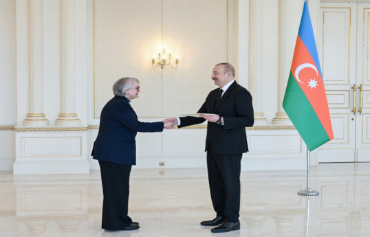 L’ambassadeur d’Australie a présenté ses lettres de créance au Président Ilham Aliyev