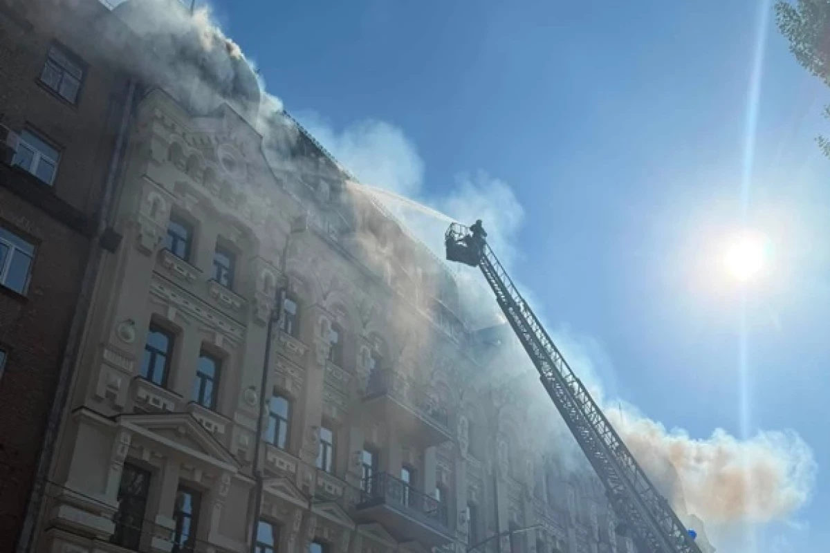 Russie a frappé à Kiev l`hôtel où séjournaient des membres du personnel du Parlement européen et l`ambassadeur d`Autriche