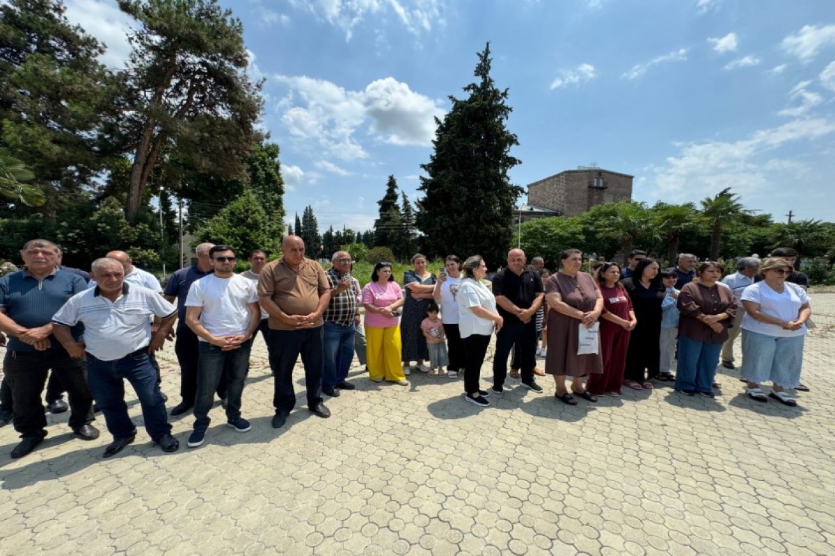 Grand retour: 41 familles partent pour la ville de Khankendi
