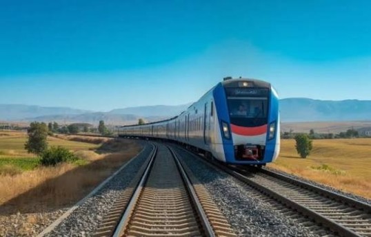 La liaison ferroviaire Téhéran-Machhad suspendue après les frappes américaines