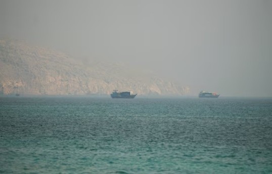 Iran étend ses attaques contre les pays du Golfe, et le détroit d'Hormuz a été fermé