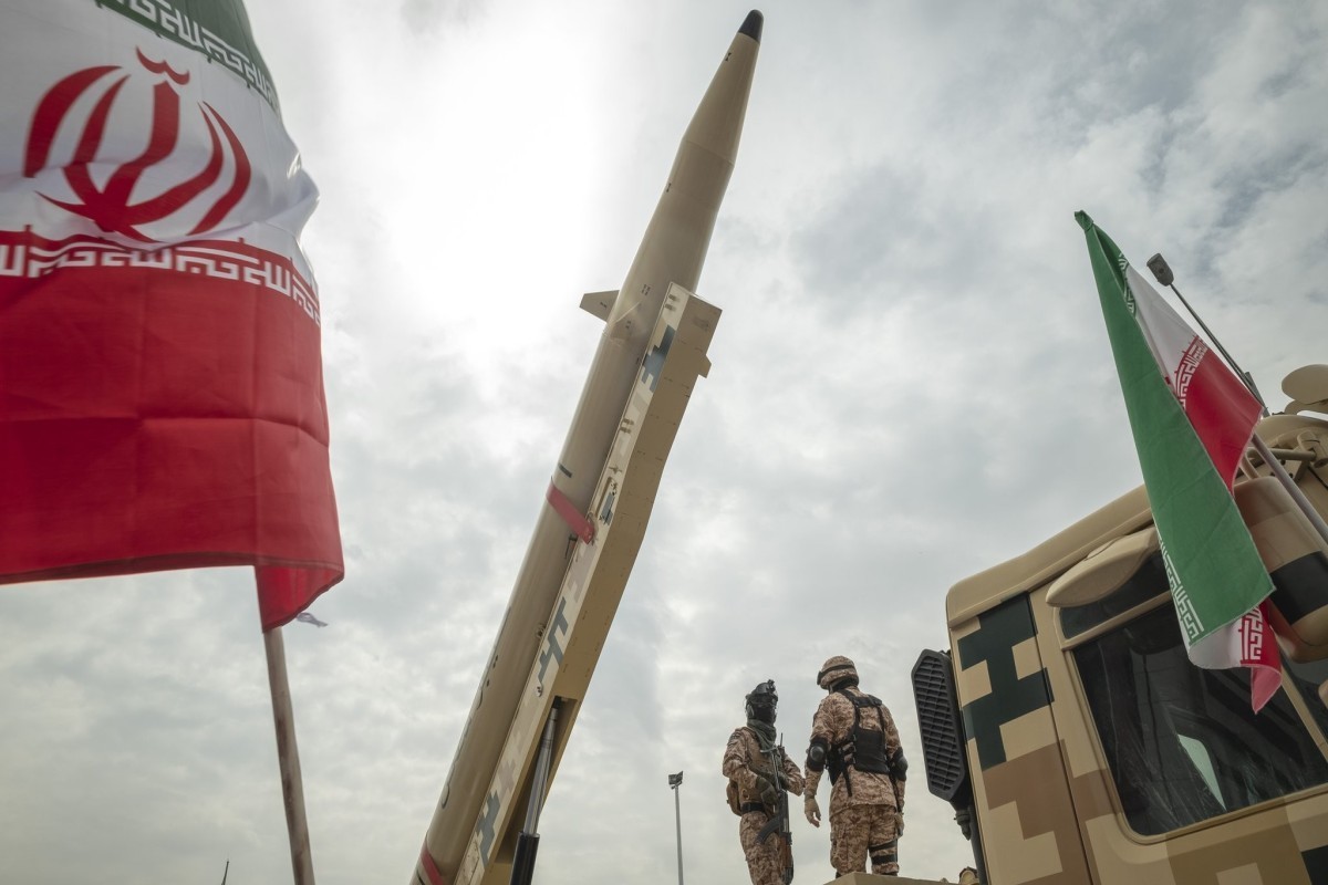 L’armée iranienne a averti qu’elle riposterait contre les attaques visant les infrastructures régionales : Le détroit d’Hormuz est notre “ligne rouge”