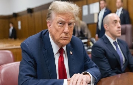 Trump : Si les Houthis attaquent de nouveau, l’Iran en portera la responsabilité