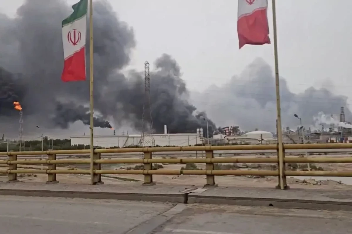 Les forces américaines ont commencé à mener des frappes contre l’Iran à des fins d’autodéfense