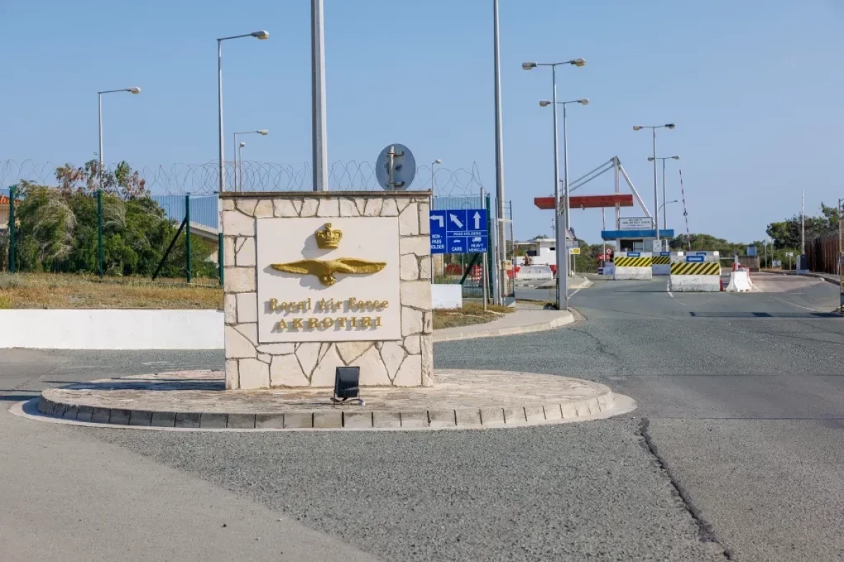 L’Iran a frappé avec un drone la base aérienne britannique à Chypre