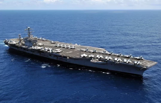 SEPAH : le transporteur aérien "Abraham Lincoln" a quitté la zone après le bombardement
