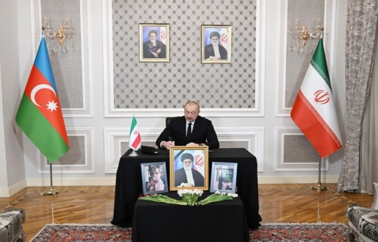 Président Ilham Aliyev s'est rendu à l'ambassade d'Iran pour présenter ses condoléances