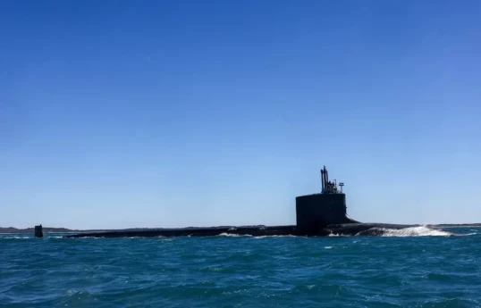 Des sous-marins au large des côtes du Sri Lanka ont attaqué un navire iranien : 101 personnes sont portées disparues et 78 ont été blessées