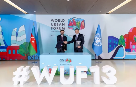 Dans le cadre de WUF13, un mémorandum a été signé avec “Təmiz Şəhər” SAO
