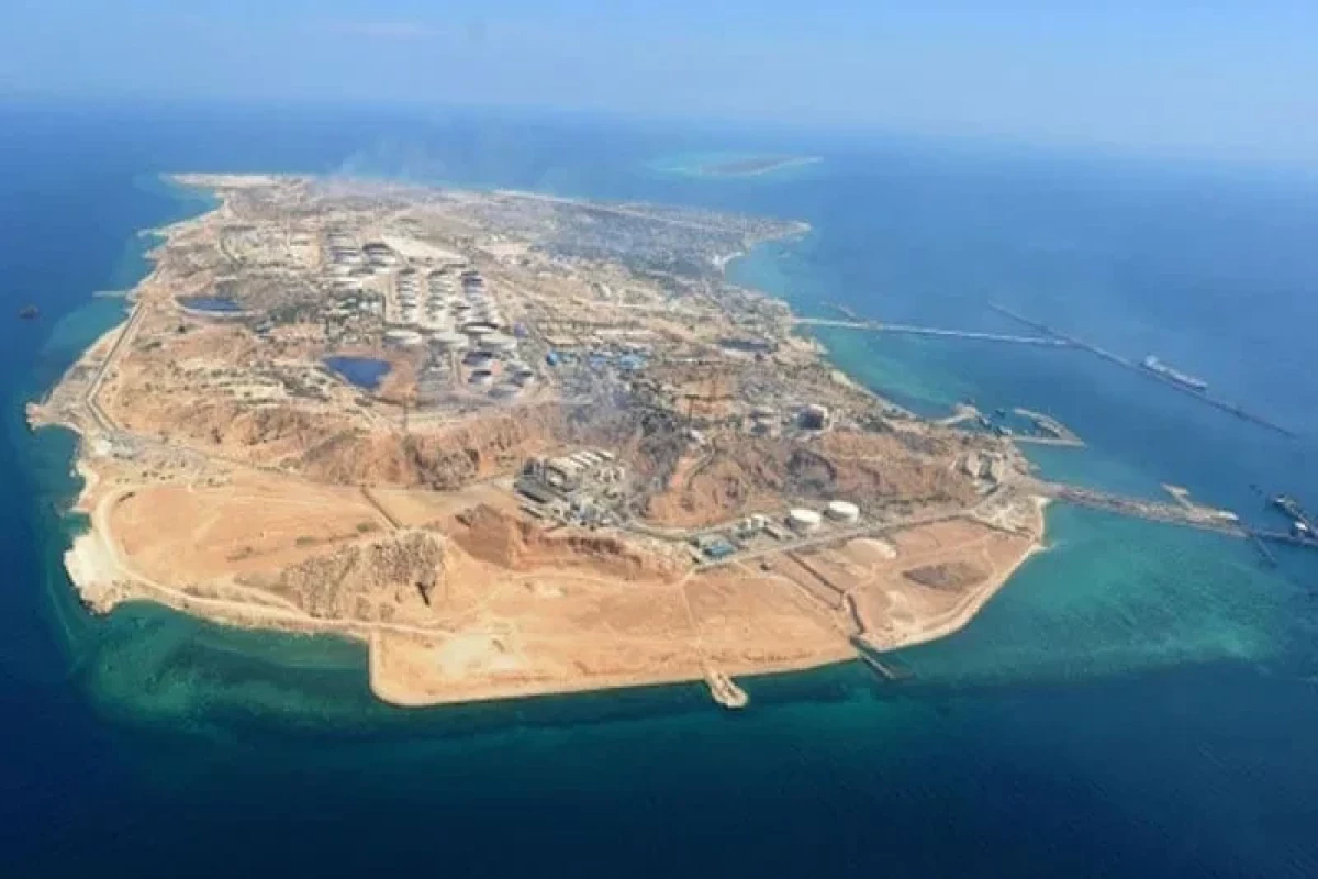 Donald Trump envisage l’option de s’emparer des installations pétrolières de l’île de Kharg en Iran