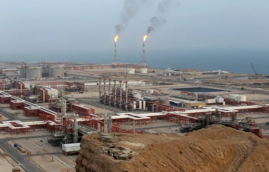 États-Unis et Israël ont frappé les installations pétrolières et gazières dans le sud de l'Iran