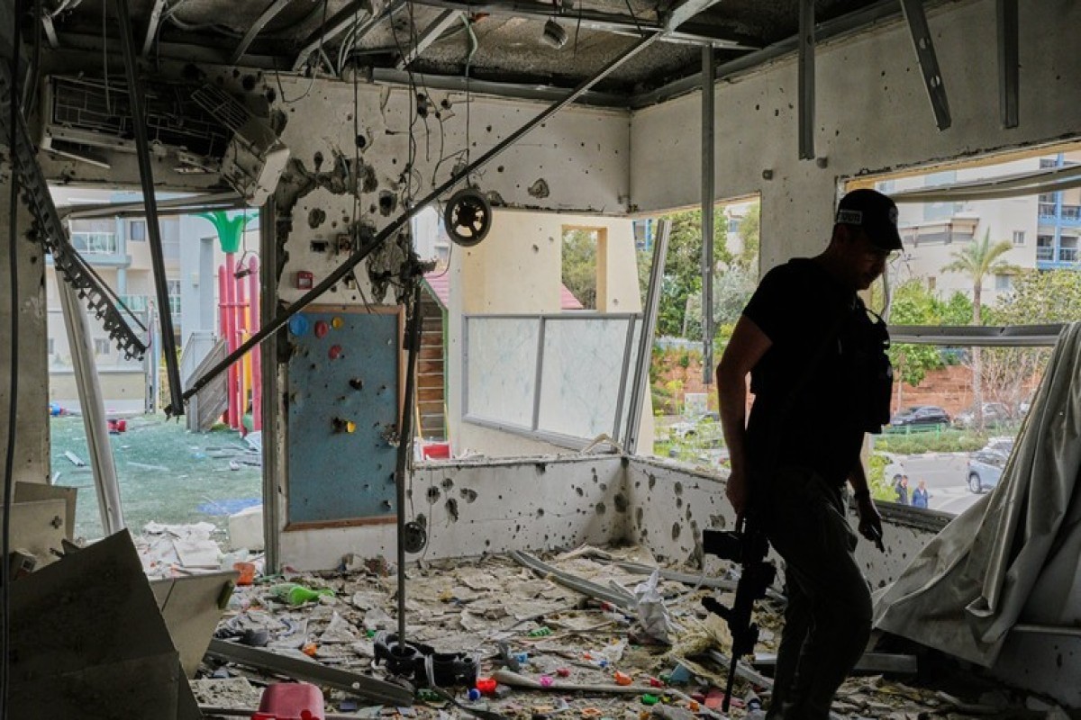 Une frappe de missiles lancée par l’Iran contre le sud d’Israël a fait 7 morts et 47 blessés -ACTUALISÉ 