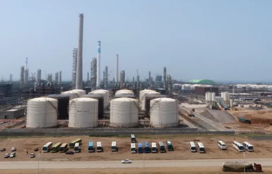 Chine a protesté contre les sanctions des États-Unis visant les compagnies pétrolières
