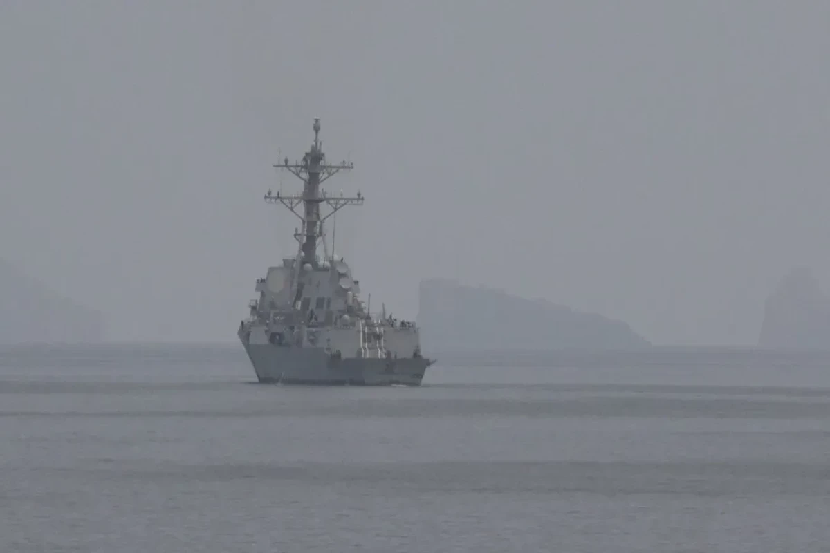 Fars : L’armée iranienne a frappé avec un missile un navire de guerre américain qui tentait de traverser le détroit d’Hormuz-ACTUALISÉ 