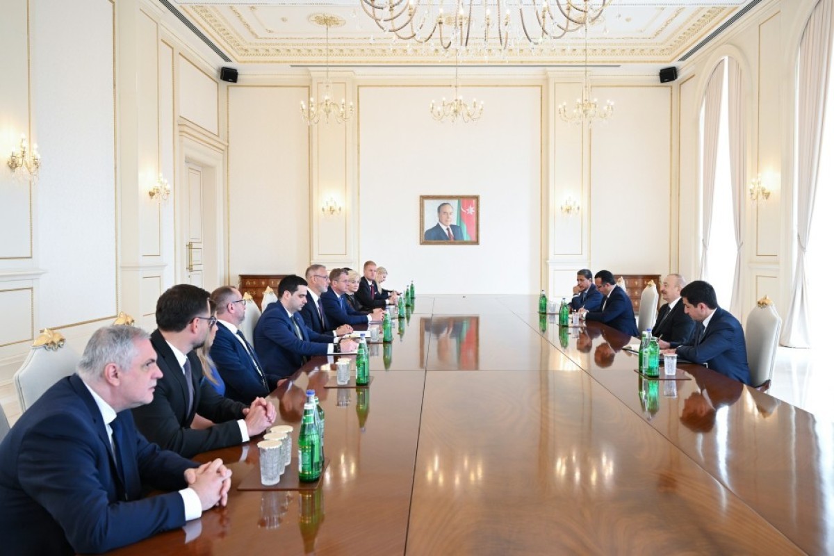 Président Ilham Aliyev a reçu le président du Conseil national slovaque